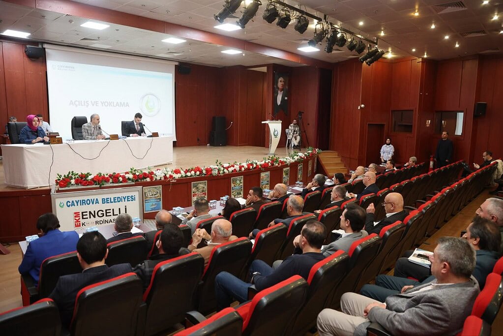 Çayırova Belediyesi Nisan ayı meclis toplantısı ve yeni komisyon üyeleri tanıtımı.