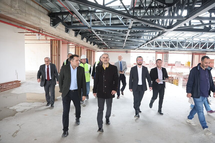 Çayırova Spor Lisesi İnşaatında Son Durum: Başkan Bünyamin Çiftçi Yerinde İnceledi