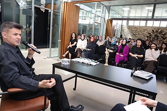 Kocaeli’de Moda Rüzgarı: Cihan Nacar’dan Genç Tasarımcılara Altın Öğütler
