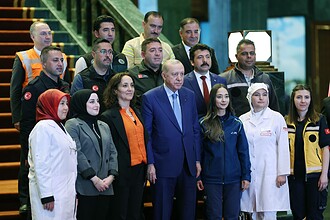 Cumhurbaşkanı Erdoğan, İşçi ve İşveren Temsilcilerini Kabul Etti
