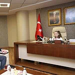 Kocaeli’de 23 Nisan Geleneği: Başkan Büyükakın Koltuğunu Defne Su’ya Devretti!