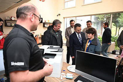 Vali Aktaş Kocaeli Deneyap Atölyelerini Ziyaret Etti: Milli Teknoloji Hamlesi Gençlerle Büyüyor!