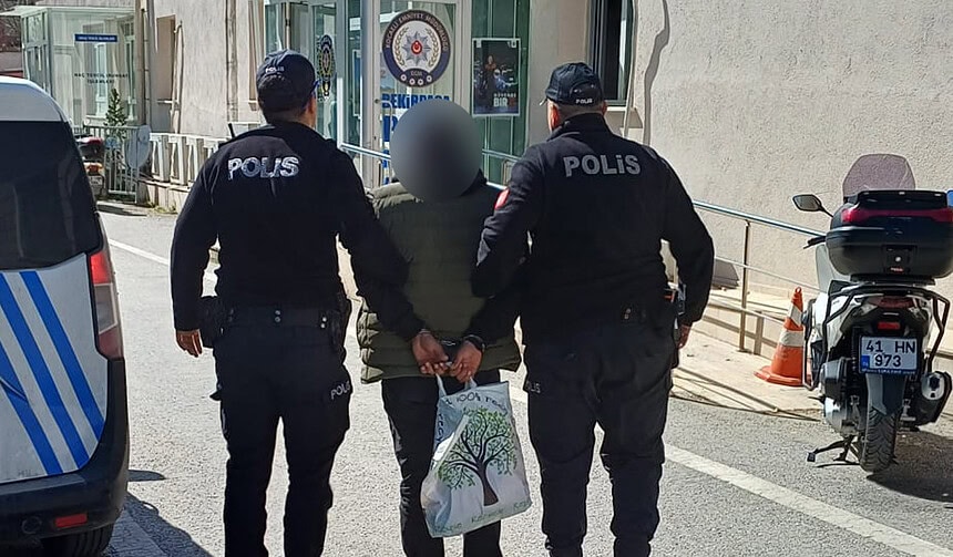 Kocaeli'de Hem Hırsızlık Hem Dolandırıcılık Suçundan Aranan Şahıs Yakalandı!