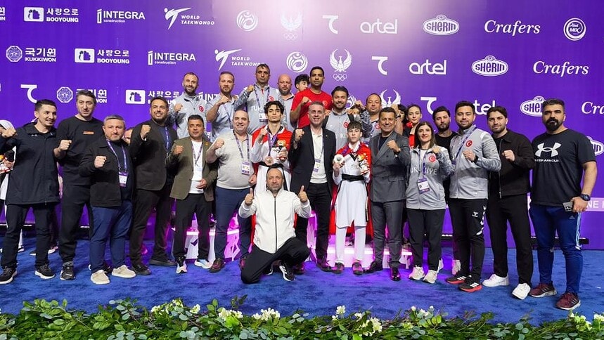 Dünya Gençler Taekwondo Şampiyonası'nda Çifte Bronz