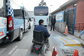 Hayallere Engel Yok! Kocaeli Büyükşehir, Engelsiz Taksi ile Adayları Sınava Taşıdı