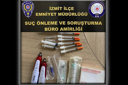 Estetik Değil Suç Merkezi! Kocaeli Polisi İki Ayrı Salona Baskın Düzenledi!