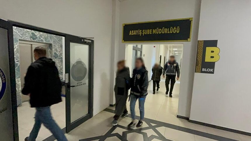 Gebze’de Evden 70 Bin Liralık Ziynet Hırsızlığı Yapan 2 Kadın Tutuklandı