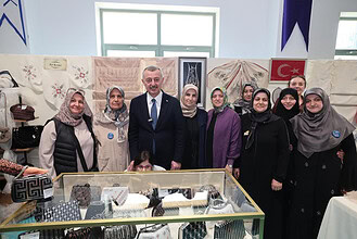 Gebze’de KO-MEK Şöleni Başkan Büyükakın Kursiyerlerin Başarı Hikâyelerine Ortak Oldu