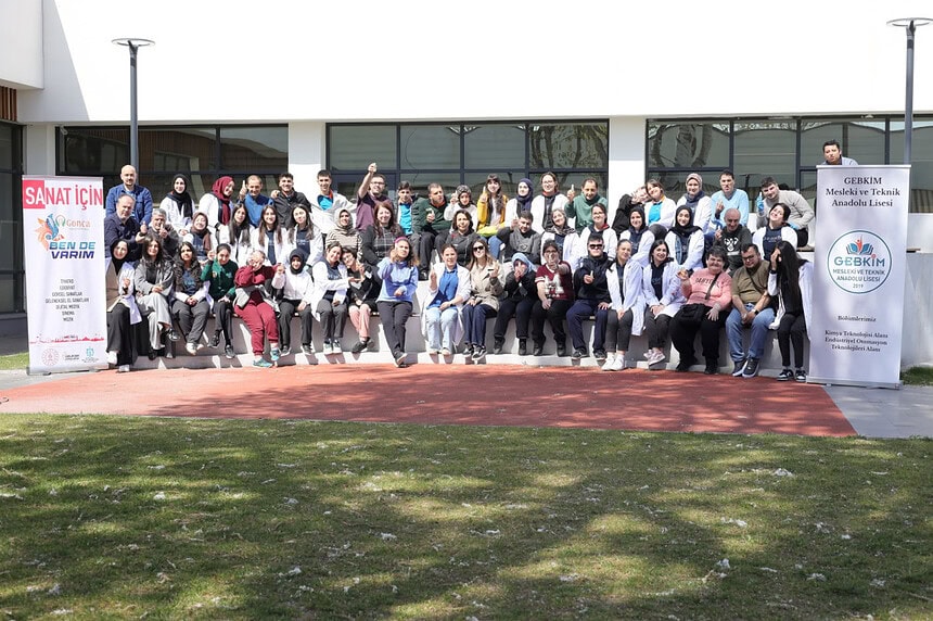 Gonca Engelsiz Yaşam Merkezi’nde Sevgi Mesaisi: Sakız Kokulu Kolonya Ürettiler!