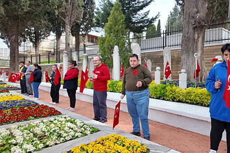 Gonca Engelsiz Yaşam Merkezi Öğrencileri Şehitleri Unutmadı: Bayraklarla Anlamlı Yürüyüş!