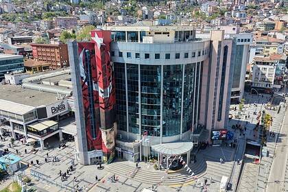 İzmit Belsa Plaza’daki 100. Yıl Graffitisi Yenilendi! Atatürk Portresi İlk Günkü Canlılığına Kavuştu