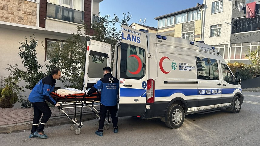 Kocaeli’de 3 Ayda 13 Bin 699 Hasta Taşındı: Büyükşehir Hasta Nakil Hizmeti Tam Not Aldı!