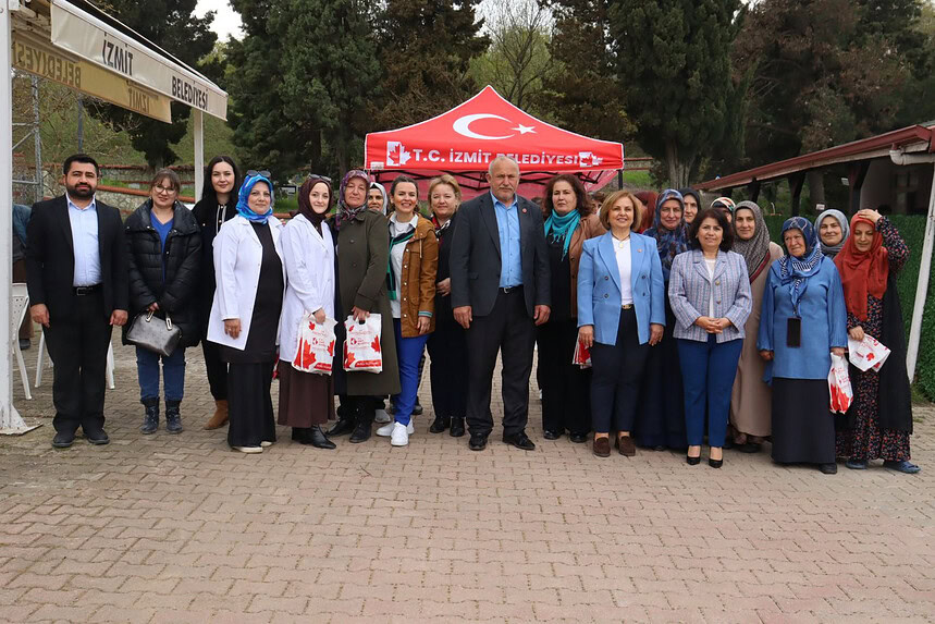 Çubuklubala’da İZMEK Rüzgarı: Kursiyerlerden İzmit Belediyesine Teşekkür!