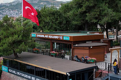 İzmit Saygınlar Kulübü 1 Yaşında! 2 Bin 223 Üye ile Sosyal Belediyecilikte Model Oldu