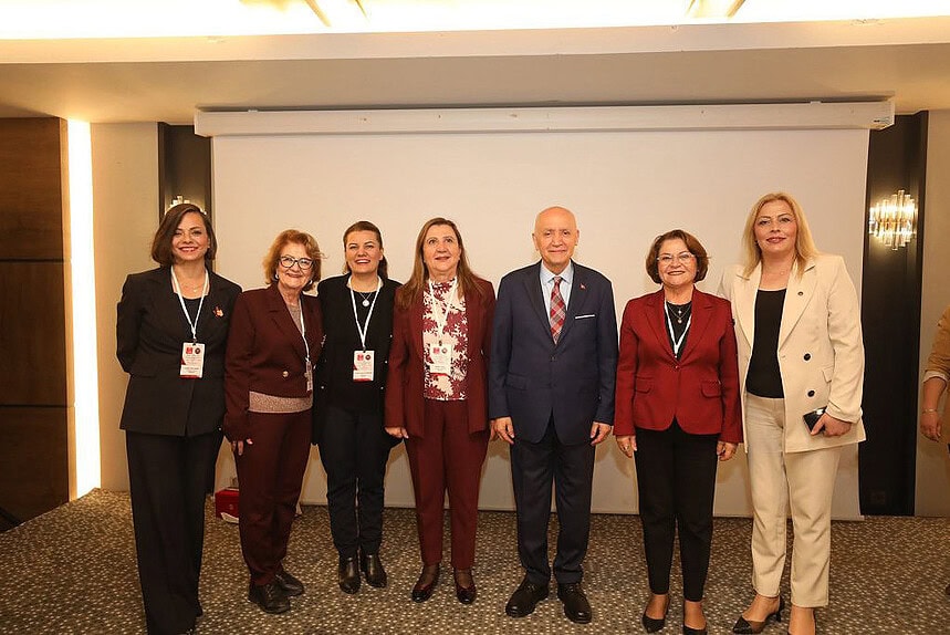 İzmit Belediyesi İç Anadolu Belediyeler Birliği’nde: Fatma Başkan Sosyal Politikalar Komisyonu’na Seçildi!