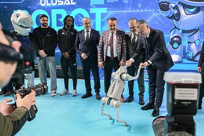 KODELİG’26 Ulusal Robot Yarışması Başladı: Kocaeli’de 2.330 Genç Mucit Yarışıyor!