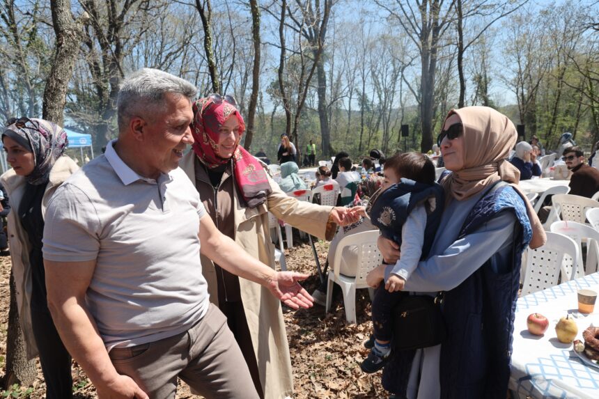 Kandıra Belediyesi’nden Büyük Aile Buluşması: Seyrek Mesire Alanı’nda Piknik Keyfi!