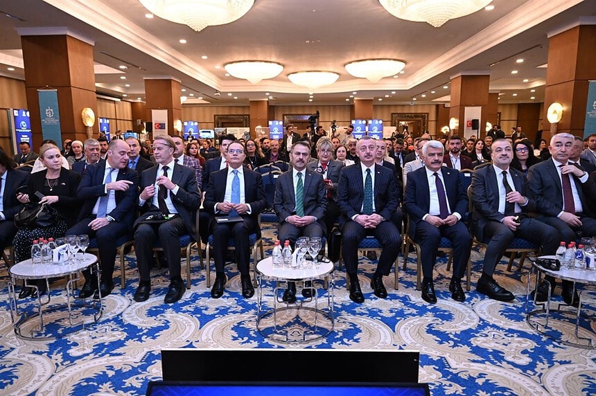 Kocaeli’de Yeşil Gelecek ve Dijital Dönüşüm Zirvesi: Vali Aktaş ve Büyükelçiler Bir Araya Geldi!