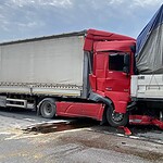 Kocaeli TEM'de 6 Tır Birbirine Girdi Ankara Yönü Trafiğe Kapandı