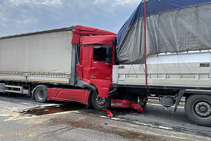 Kocaeli TEM'de 6 Tır Birbirine Girdi Ankara Yönü Trafiğe Kapandı