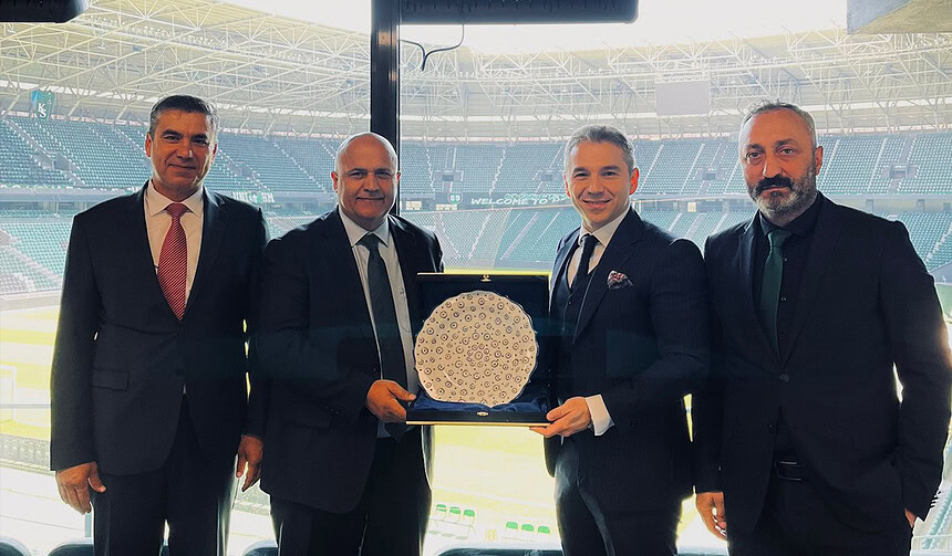 Kocaelispor ve Halkbank’tan Dev İş Birliği: Taraftara Özel Kredi Kartı Geliyor!