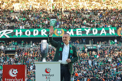 Başkan Büyükakın’dan Kocaelispor’un 60. Yılına Özel Mesaj: "Yeni Şampiyonluklar Yaşama Vakti!"