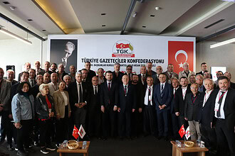 Kocaeli’de Medya Zirvesi: "Dijital Telif Yasası Yerel Basın İçin Hayati Önem Taşıyor"