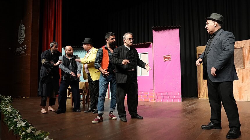 Başiskele’de “Miras” Oyunu İzleyicilerden Tam Not Aldı