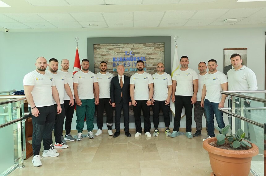 Er Meydanları Karamürsel’i Bekliyor! Başkan Çalık’tan Pehlivanlara Tam Destek