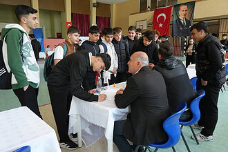 Sanayici Personel Alımında Öğrencinin Ayağına Gidiyor!