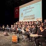 Notalarla Gençleşen Çınarlar