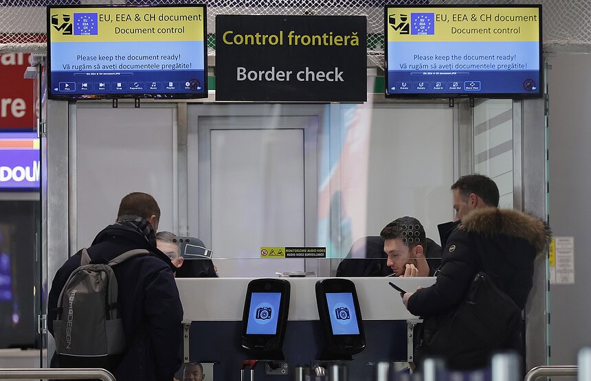 Schengen’de Yeni Dönem Başladı: AB Giriş-Çıkış Sistemi (EES) Nedir? Parmak İzi ve Fotoğraf Zorunlu!