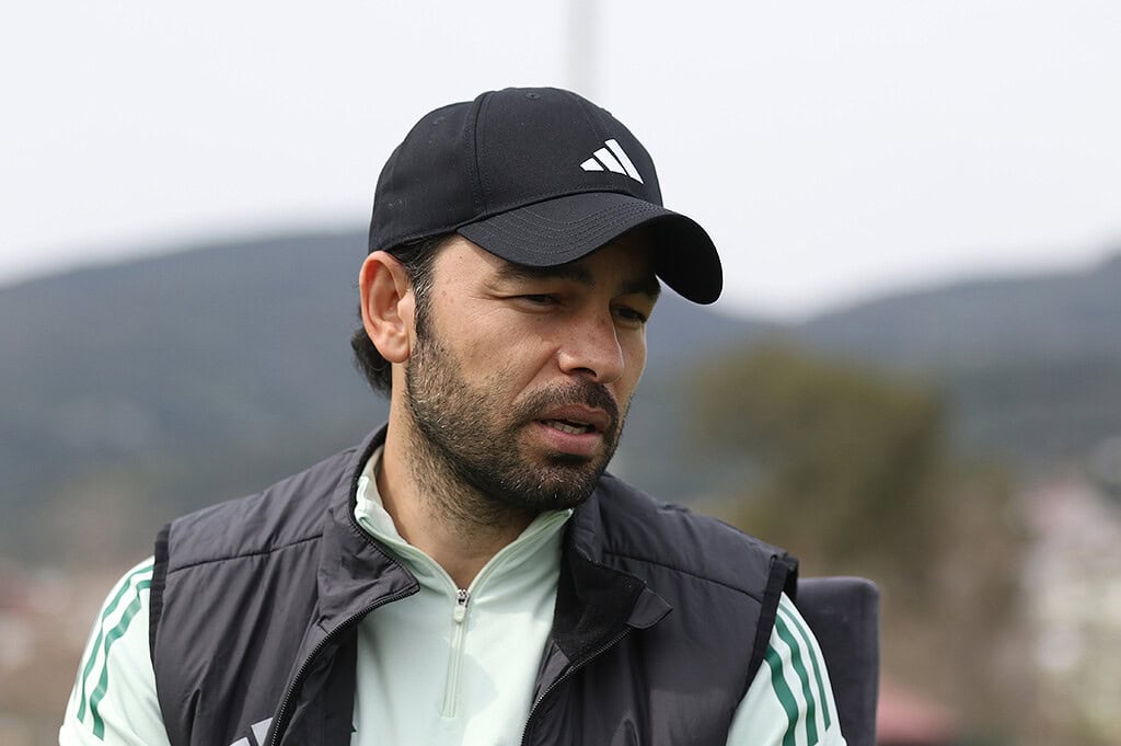 Selçuk İnan, Konyaspor maçında kulübenin içeri girmesinin planlanmadığını açıkladı.