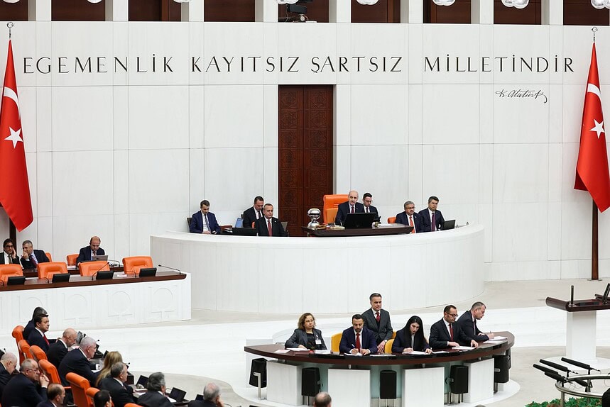 TBMM'de Tarihi Uzlaşma: 20 Türk Vatandaşı İçin İsrail'e "Derhal Serbest Bırakın" Çağrısı!