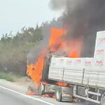 TEM Otoyolu Kocaeli Geçişinde Seyir Halindeki Tır Alevlere Teslim Oldu