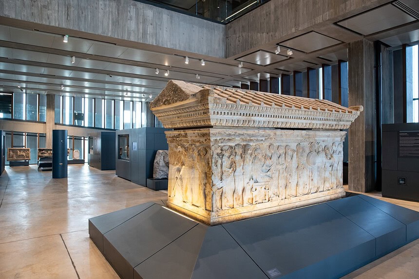 Troya Efsanesi Kolezyum’a Taşınıyor: 19 Türk Müzesinden 221 Eser Roma’da Sergilenecek!