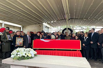 Yalçın Küçük son yolculuğuna uğurlandı
