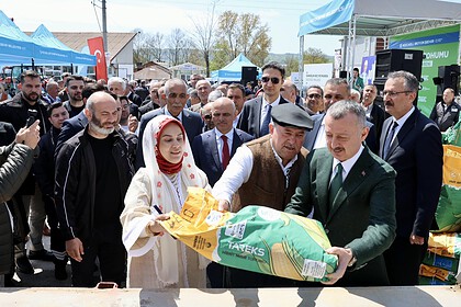 Körfez’de Üreticiye Büyük Destek: İshakçılar’da Yem Bitkisi Tohumu Dağıtıldı!