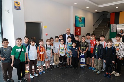 Gebze’nin Minik Kulaçları Geleceğe Hazırlanıyor: Başkan Büyükgöz Antrenmanları Takip Etti