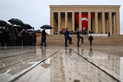 23 Nisan'ın 106. Yılında Anıtkabir'de Devlet Zirvesi: TBMM Başkanı Kurtulmuş'tan "Milli İrade" Vurgusu!
