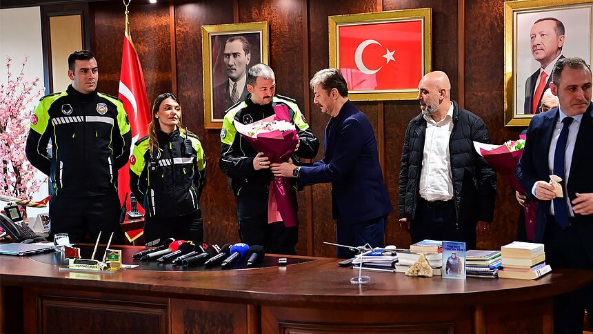 Bahçelievler'de Zabıta 3 Aylık Bebeği Hastaneye Yetiştirdi