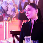 Cemre Baysel Çiçek Açtı: Ünlü Oyuncunun Yeni Pozları Övgüye Boğuldu