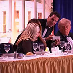 Donald Trump'ın Yemeğinde Silah Sesleri Duyuldu