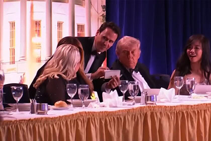 Donald Trump'ın Yemeğinde Silah Sesleri Duyuldu