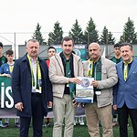 Başkan Büyükakın Başlattı, Dostluk Kazandı: İskeçeli Gençler ve Kocaelispor Yeşil Sahada Kucaklaştı