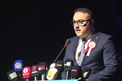 Kocaeli'de 23 Nisan'a Damga Vuran Mesaj: "Çocuklar Boşluğu Sanal İlişkilerle Dolduruyor!"