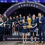 Fenerbahçe Kadın Basketbol Takımı Namağlup Şampiyon! Galatasaray’ı Deviren Kanarya 20. Kupayı Aldı