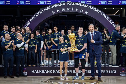Fenerbahçe Kadın Basketbol Takımı Namağlup Şampiyon! Galatasaray’ı Deviren Kanarya 20. Kupayı Aldı
