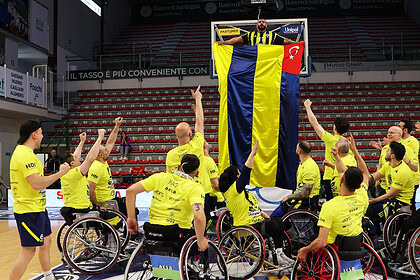 Avrupa'nın Zirvesinde Türk Derbisi: Fenerbahçe EuroCup 1 Şampiyonu