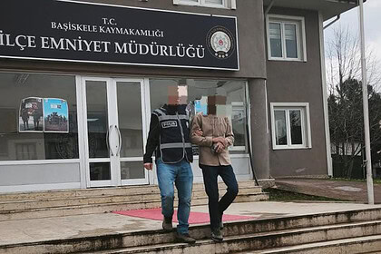 Kocaeli Başiskele'de Firari Hükümlü Operasyonu: 21 Yıl Hapis Cezası Bulunan Y.Ö. Yakalandı